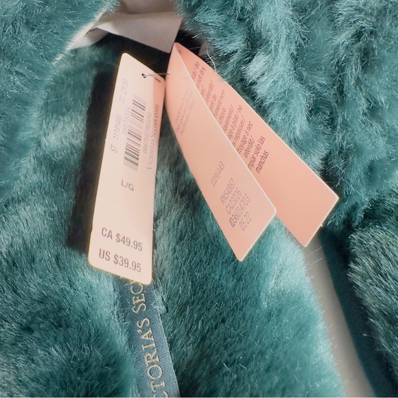 Victoria's Secret Green Fuzzy Faux Fur Logo Slip On‎ Slippers Women’s Size L - Picture 10 of 10